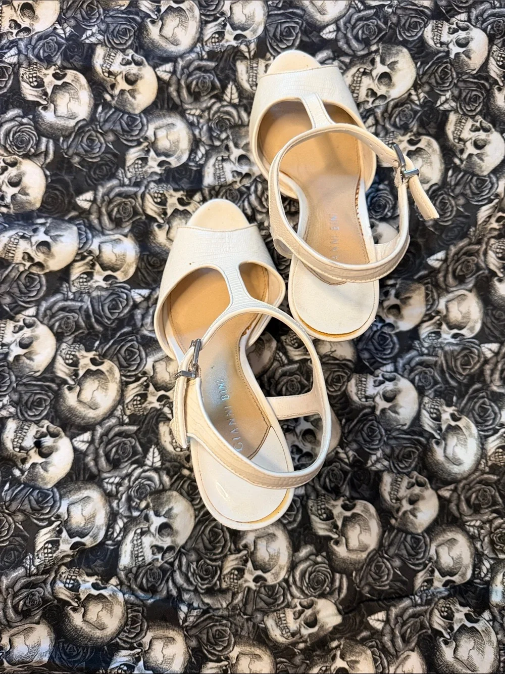 Gianni Bini elegant cream